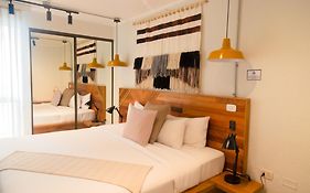 Miraflores Apartments